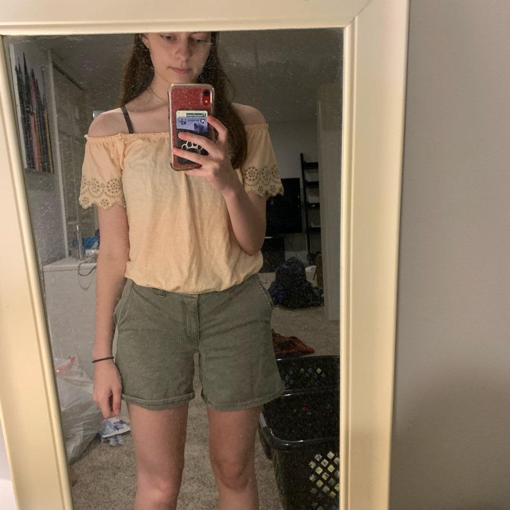 American Eagle Olive Shorts Size 4